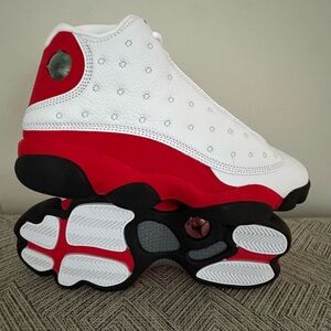 Air Jordan 13 Retro “Chicago” White/University Red – Release March 13